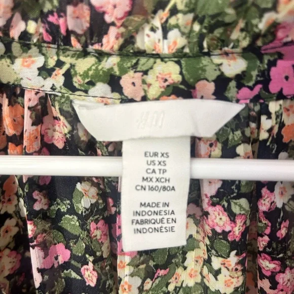 Floral Long Sleeve Blouse - Picture 2 of 3